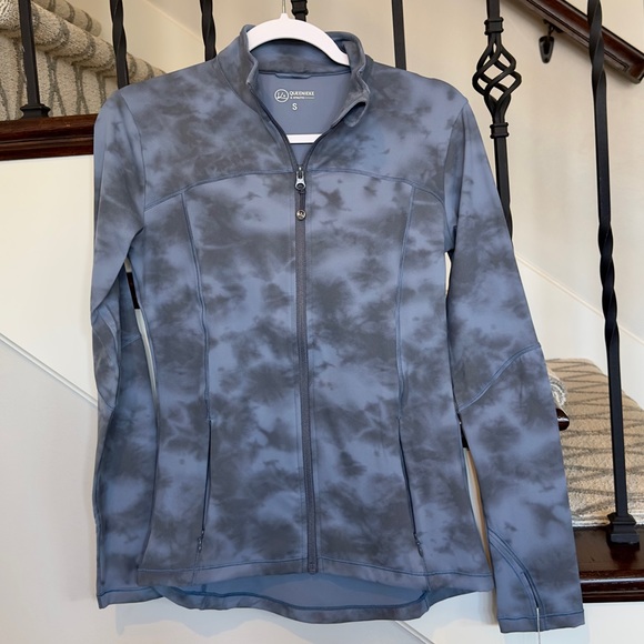 QUEENIEKE Athletic Jacket - Picture 1 of 8